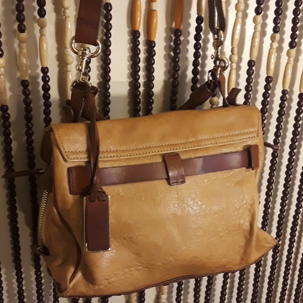 Sold Classy Chic Ruby Gryson Purse - Picture 4 of 8